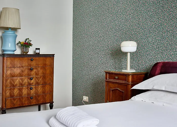 Trasteverehome - Elegant Near Navona Square Apartment